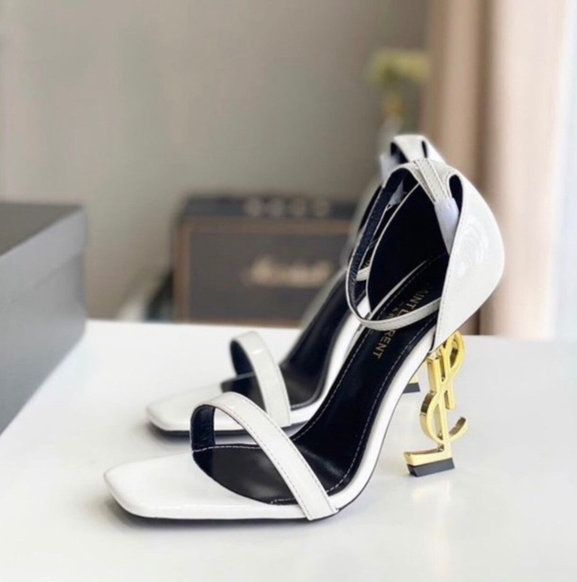 Yves saint laurent