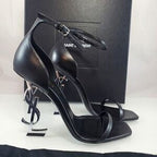 Yves saint laurent